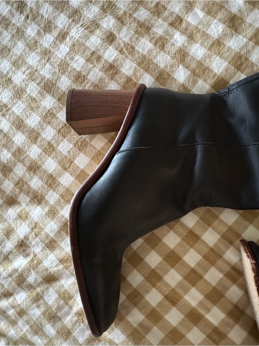 ALOHAS Black Over-the-Knee Leather Boots with Block Heel - Picture 4 of 7